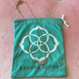 Kendra Scott Elisa Pendant Necklace - Pale Pink
